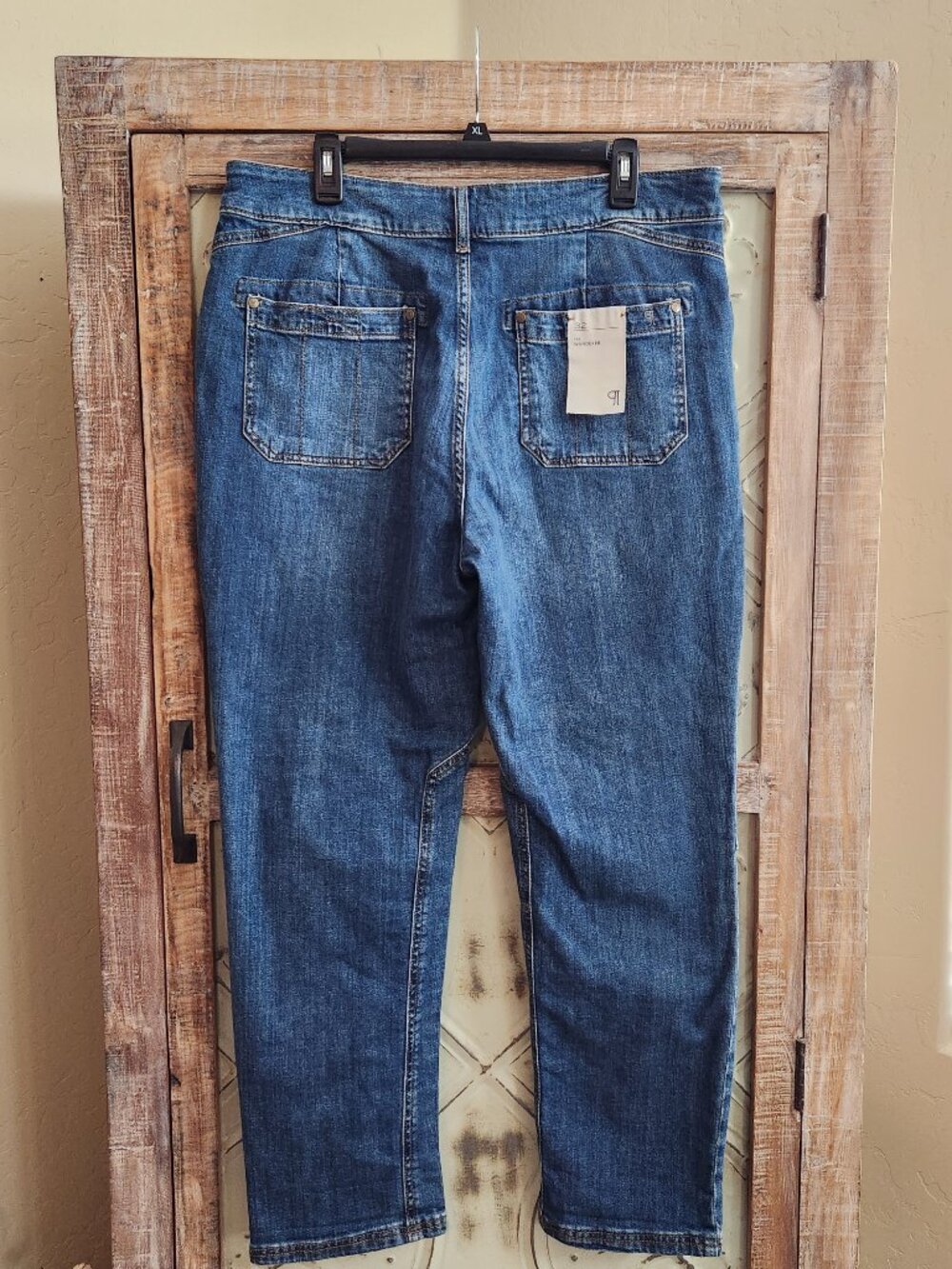 *NWT* Anthropologie "The Wanderer" Mid-Rise Relaxed Jeans by Pilcro | Size 32 - Picture 3 of 14